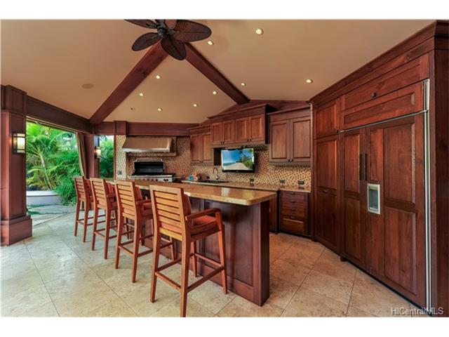 926 Kealaolu Ave