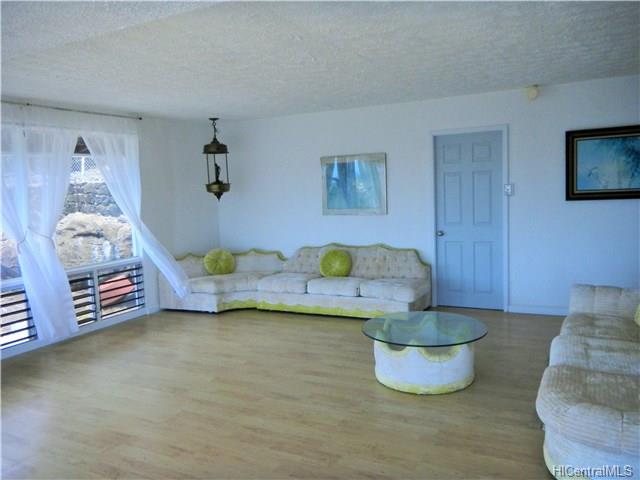 2930 Robert Pl