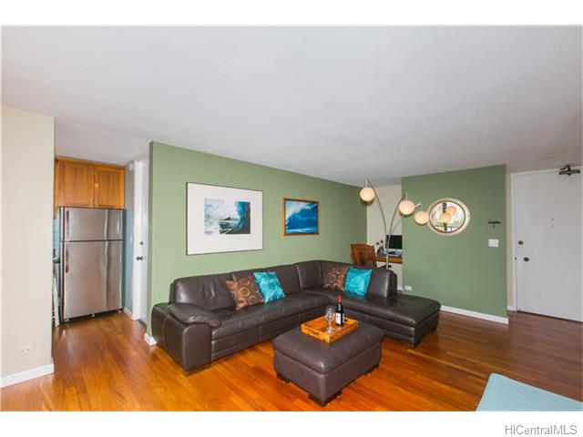For Sale: 1201 Wilder Ave #1802 Honolulu, HI 96822