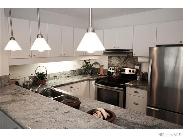 1717 Mott Smith Dr #1905