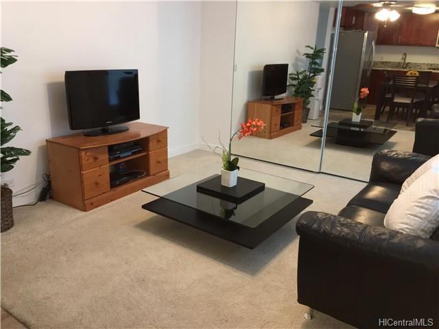 1643 Clark St #206
