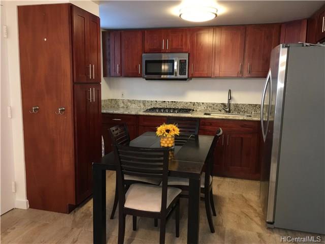 1643 Clark St #206