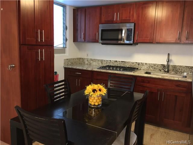 1643 Clark St #206