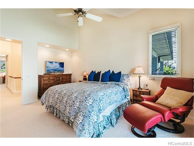For Sale: 1 Keahole Pl #APT 1007 Honolulu, HI 96825