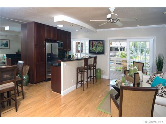 For Sale: 301 Opihikao Pl #APT 472 Honolulu, HI 96825