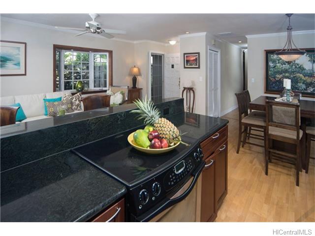 For Sale: 301 Opihikao Pl #APT 472 Honolulu, HI 96825