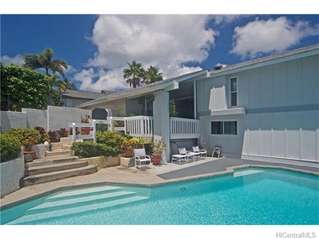 851 Kaluanui Rd