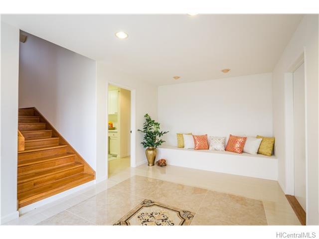1090 Kamookoa Pl