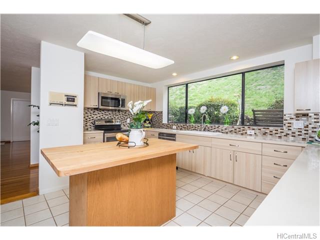 1090 Kamookoa Pl