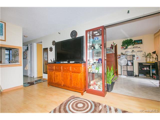 2542 Date St #1104
