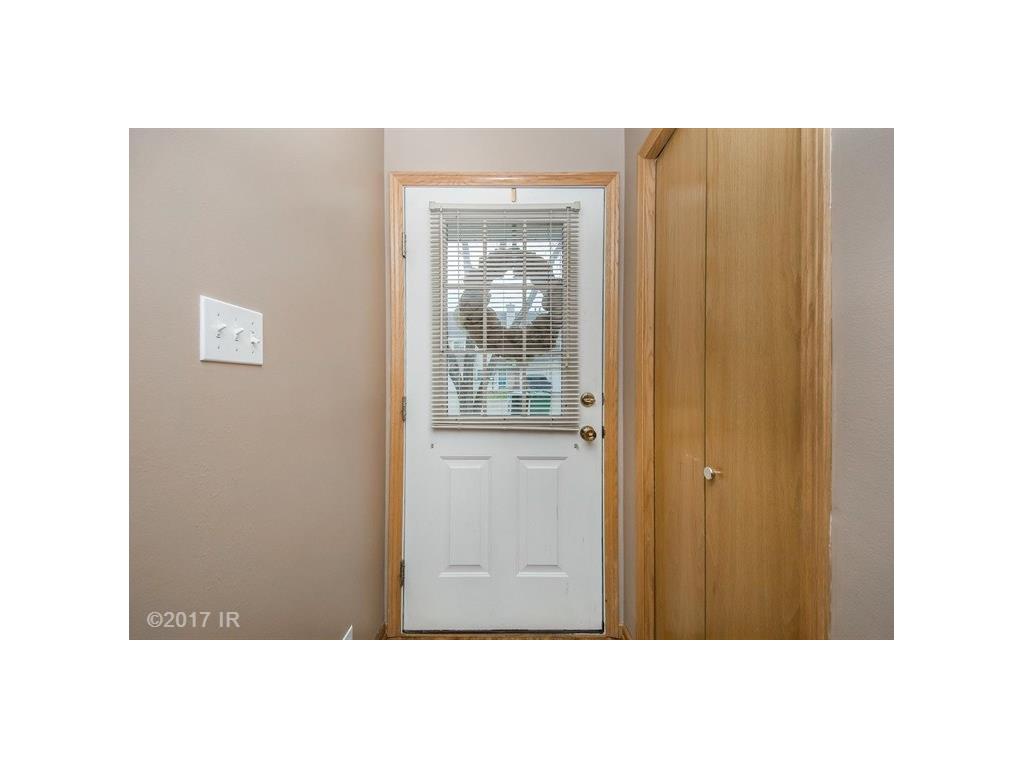 3043 SW Sharmin Ln