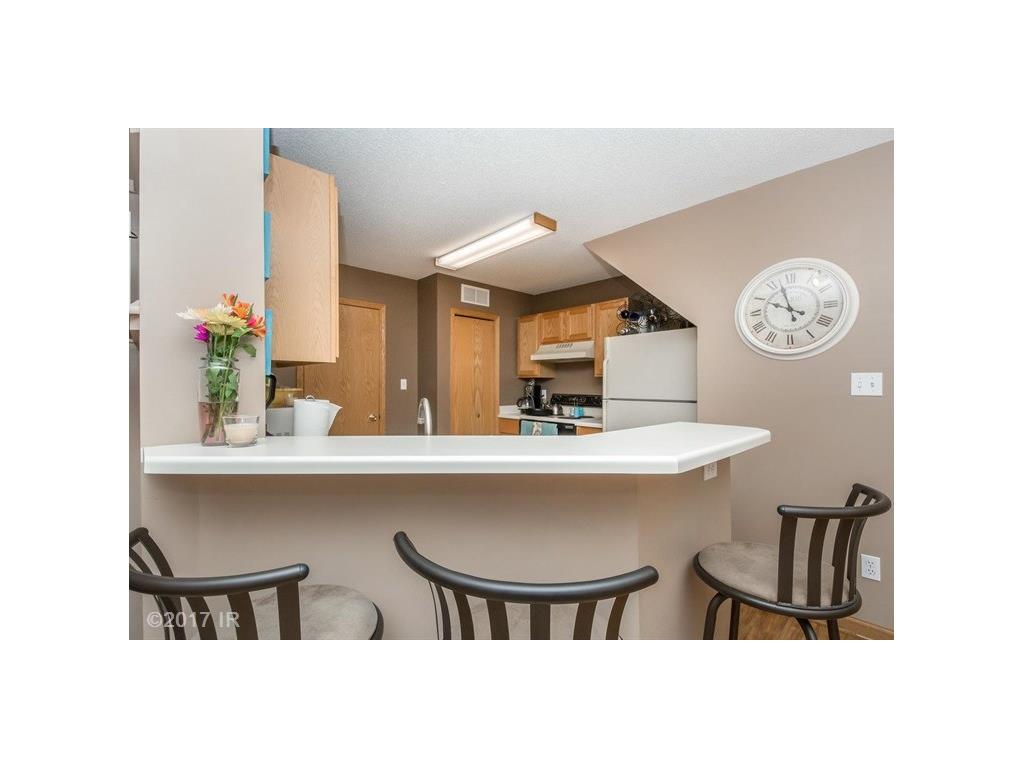 3043 SW Sharmin Ln