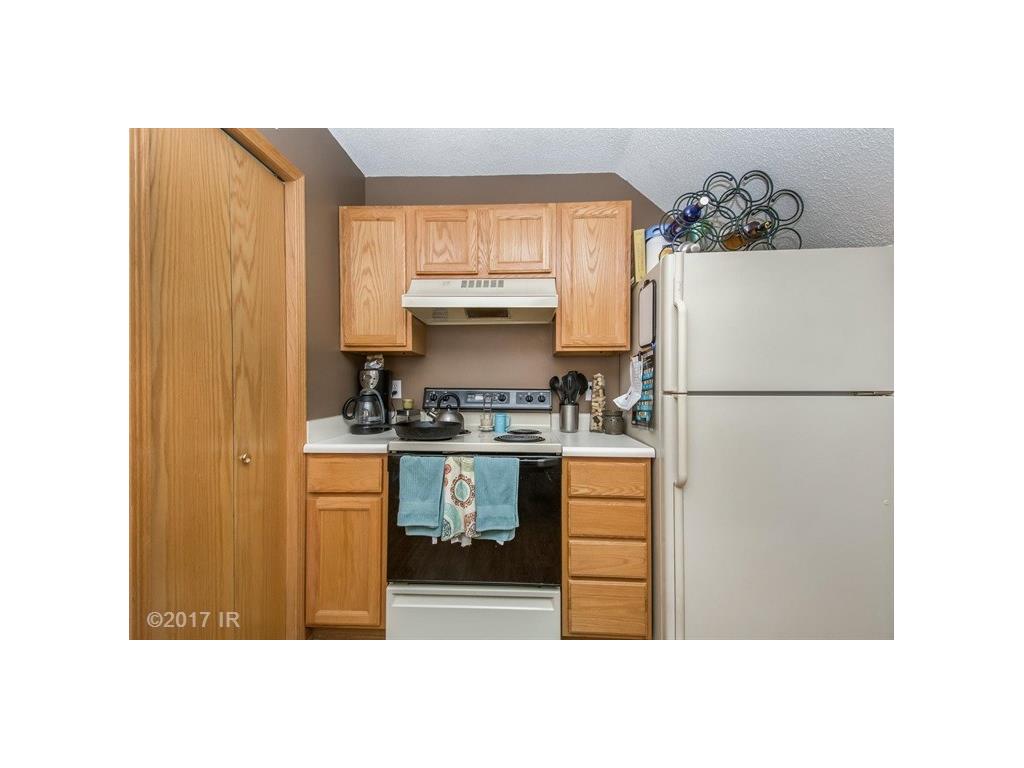 3043 SW Sharmin Ln