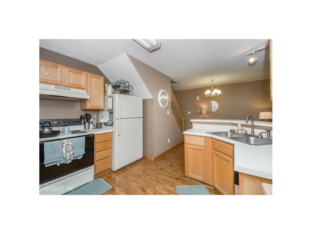 3043 SW Sharmin Ln