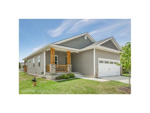 812 NW Reinhart Dr