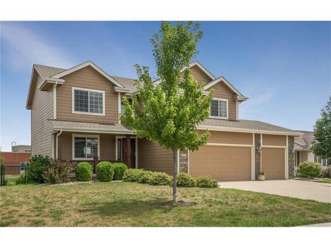 812 NW Reinhart Dr
