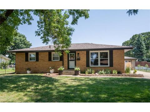 309 SW Westview Dr