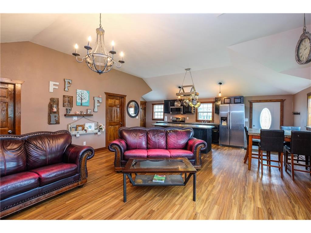 212 3rd St SE