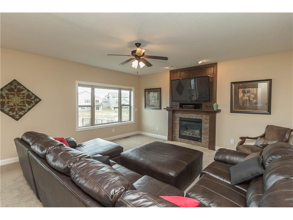 8928 Highland Oaks Dr