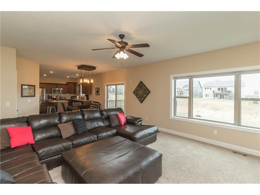 8928 Highland Oaks Dr