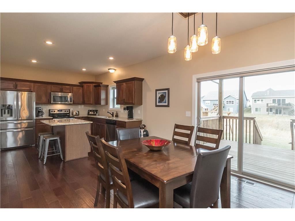 8928 Highland Oaks Dr
