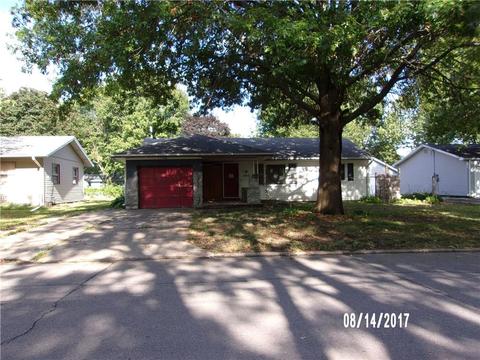 908 S 5th Ave E