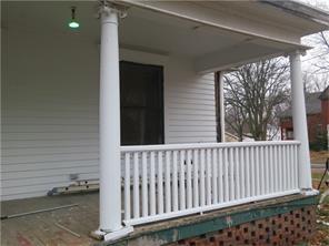 202 E Walnut St