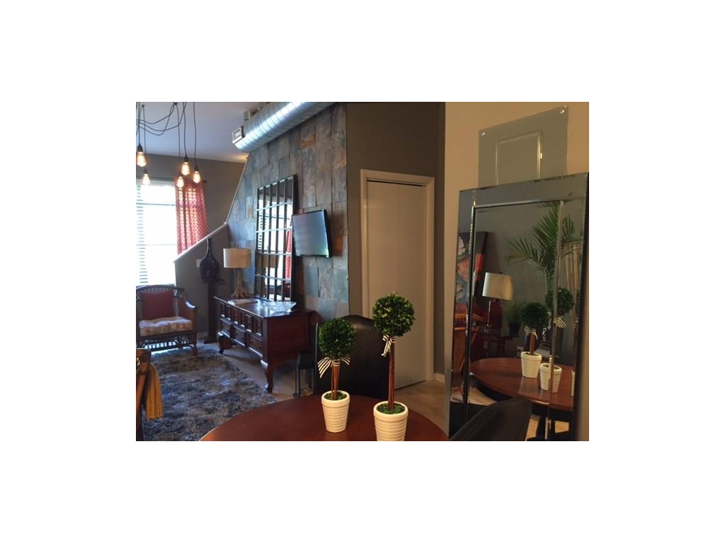 400 Walnut St #905