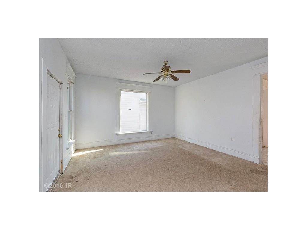 1606 Carpenter Ave