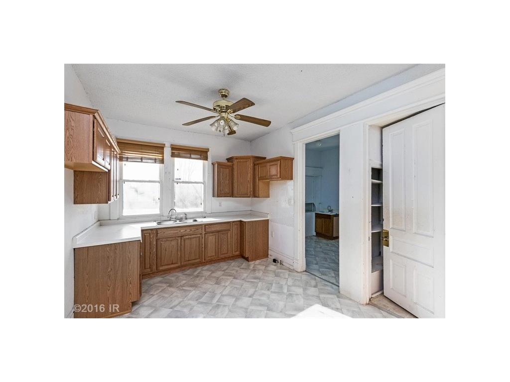1606 Carpenter Ave