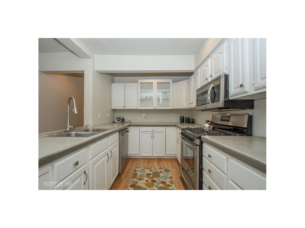 5221 Village Run Ave #806