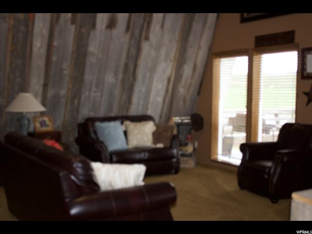 6048 E Cub River Rd