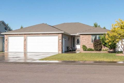 2366 Hillcrest Dr