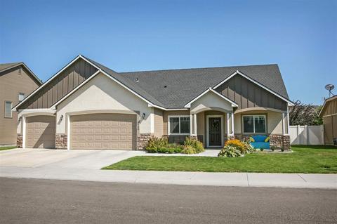 2366 Hillcrest Dr
