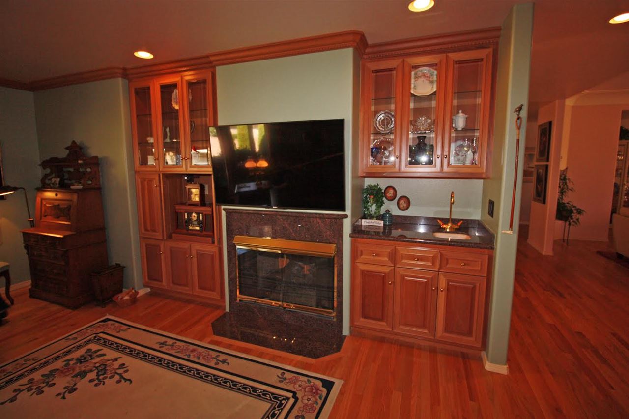 2373 Twin Oaks Park Dr