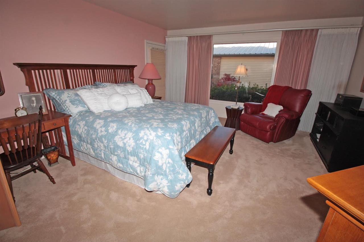 2373 Twin Oaks Park Dr
