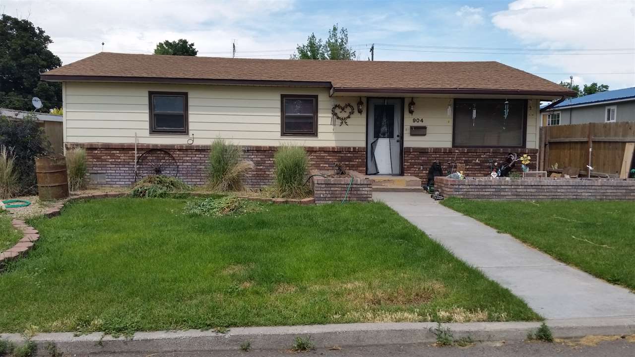 For Sale: 904 11th Ave N Buhl, ID 83316