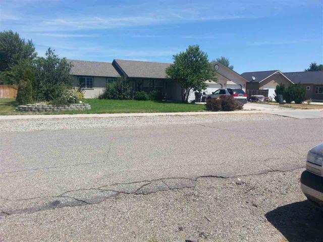 604 15th Ave W