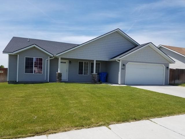 604 15th Ave W