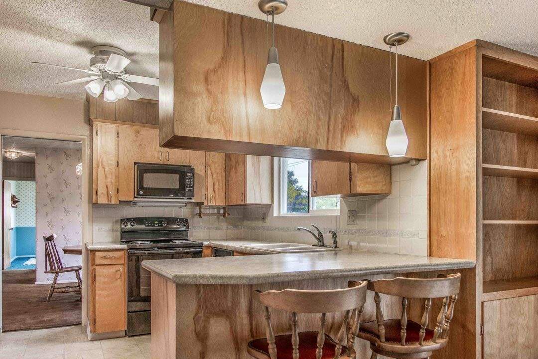 2325 Windsor