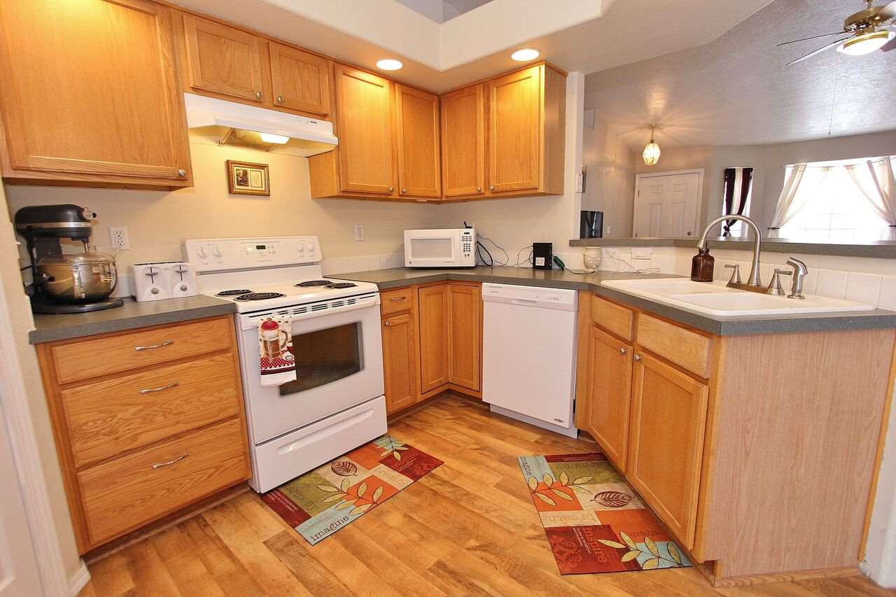 4802 Blue Grass