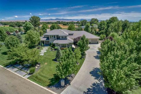 211 N Sierra View Way