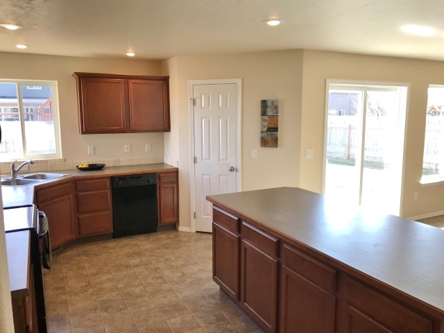 1093 E Shady Ridge Dr