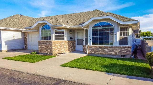 1186 Mountain View Dr