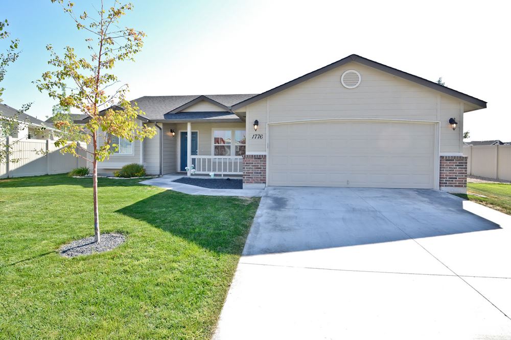 1776 N Ok Corral Way