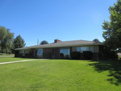 1239 Indianhead Rd