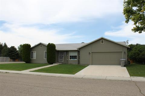2929 Myrtlewood Way