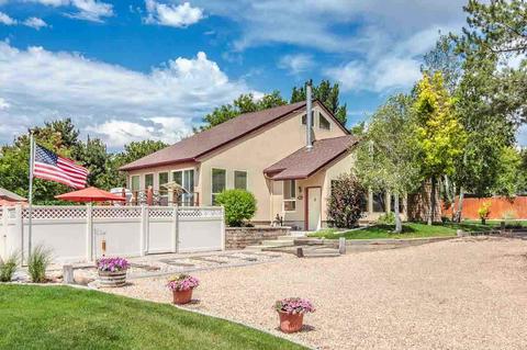 2936 Laurel Way