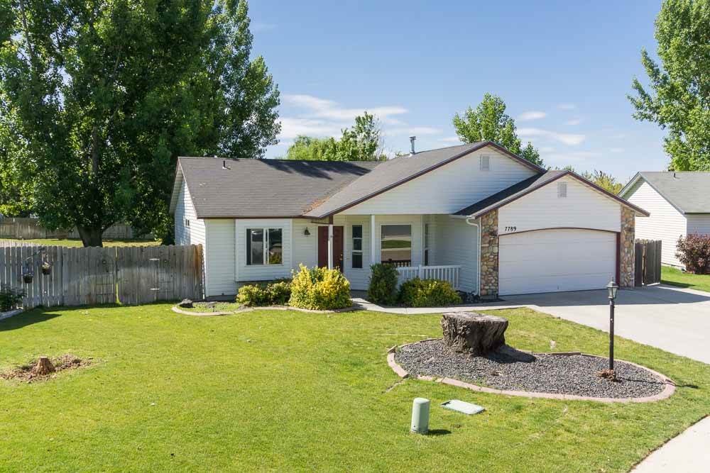 7789 E Mountain Oak Dr Nampa, ID 83687