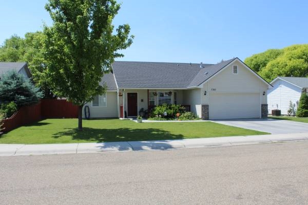 For Sale: 7393 Newbrook Dr Nampa, ID 83687
